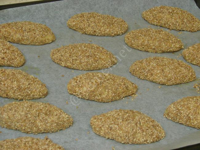 Mayasız Simit Poğaça - Yapılışı (10/16) 