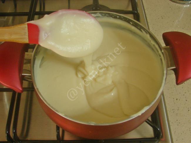 Süt Helvası - Yapılışı (11/16) 