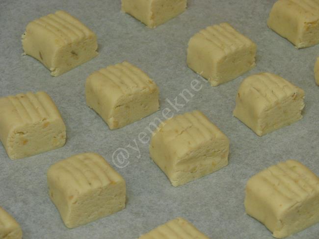 Tahinli Cevizli Un Kurabiyesi - Yapılışı (8/12) 