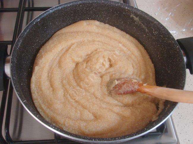 Unlu İrmik Helvası - Yapılışı (9/12) 