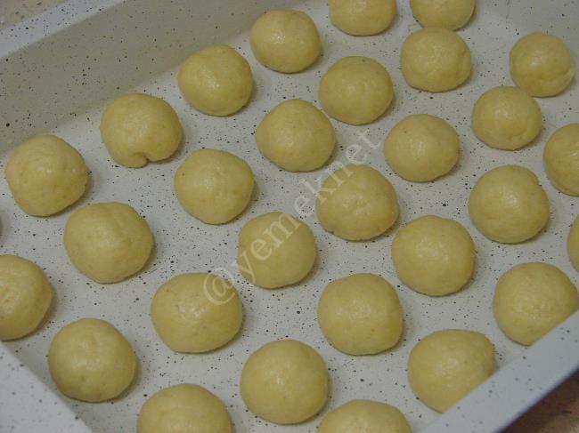 Fındıklı İrmik Tatlısı - Yapılışı (5/12) 