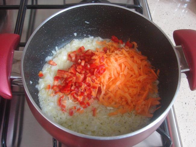 Havuçlu Bulgur Pilavı - Yapılışı (3/12) 