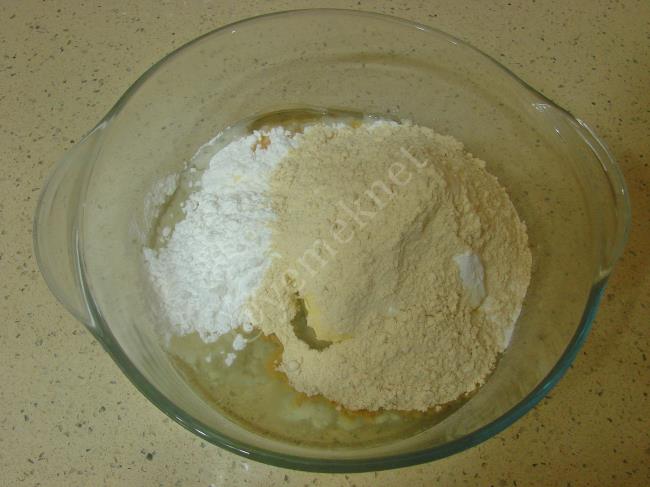 Kavrulmuş Un Kurabiyesi - Yapılışı (5/12) 
