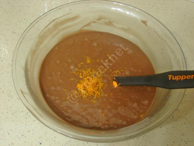 Portakallı Kakaolu Kek - Yapılışı (9/16) 