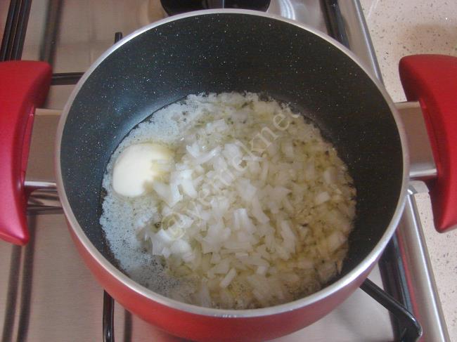 Salçalı Bulgur Pilavı - Yapılışı (2/12) 