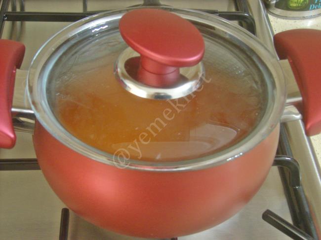 Salçalı Bulgur Pilavı - Yapılışı (7/12) 