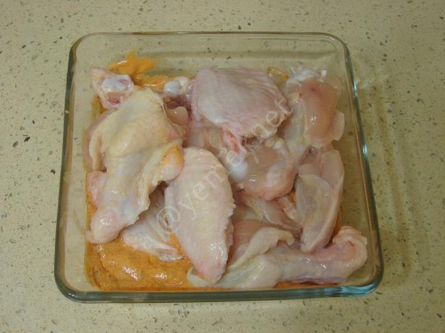 Soslu Tavuk Kanat - Yapılışı (5/12) 