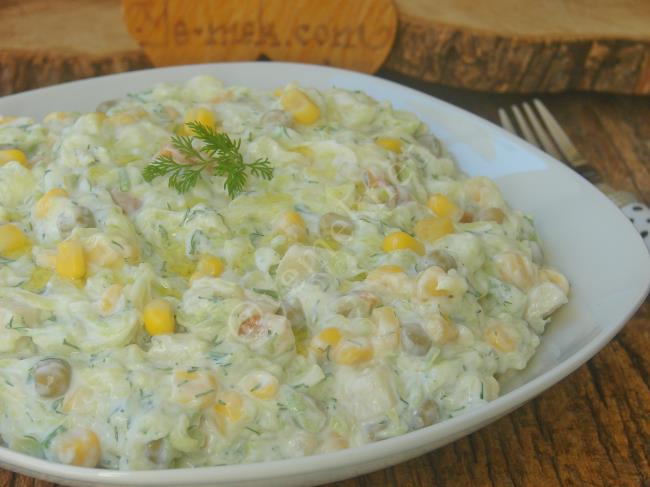 Yedikçe Yedirten Nefis Bir Salata : Garnitürlü Kabak Salatası