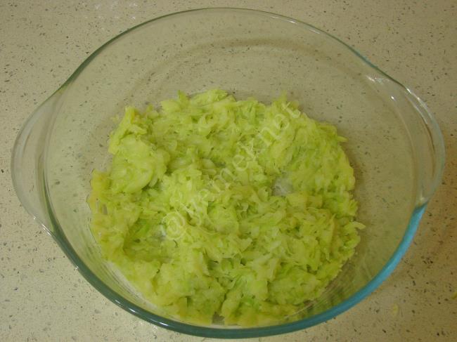 Garnitürlü Kabak Salatası - Yapılışı (3/12) 