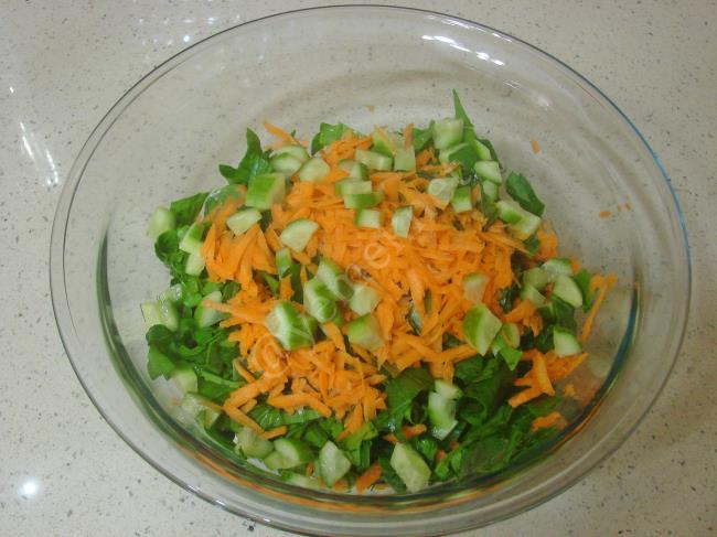 Ispanak Salatası - Yapılışı (3/8) 