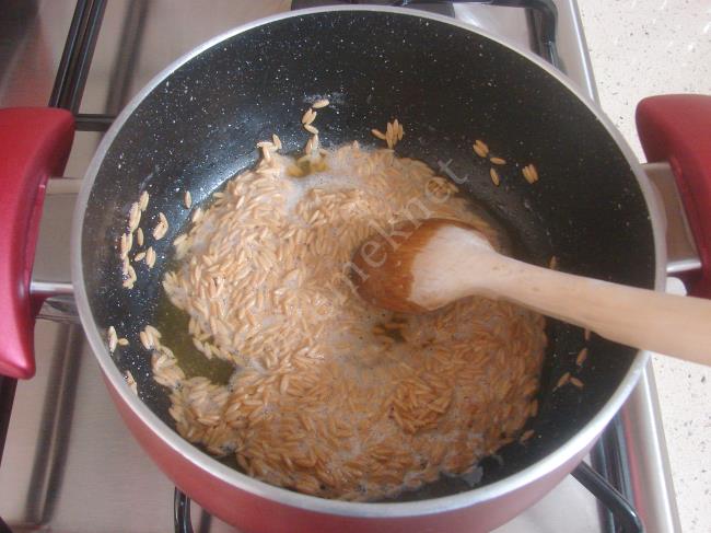 Terbiyeli Şehriye Çorbası - Yapılışı (3/12) 