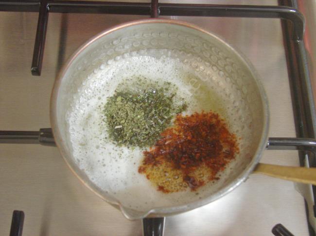 Terbiyeli Şehriye Çorbası - Yapılışı (9/12) 