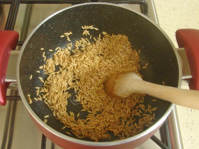 Terbiyeli Yoğurt Çorbası - Yapılışı (3/12) 