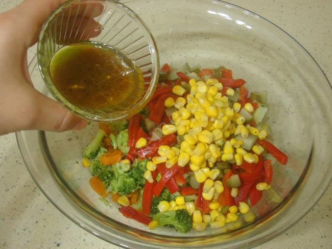 Zeytinyağlı Brokoli Salatası - Yapılışı (5/8) 