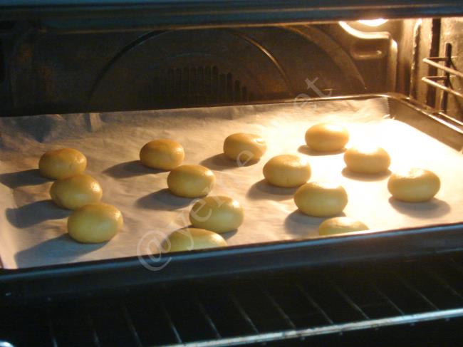 Çikolatalı Fındıklı Kurabiye - Yapılışı (6/12) 