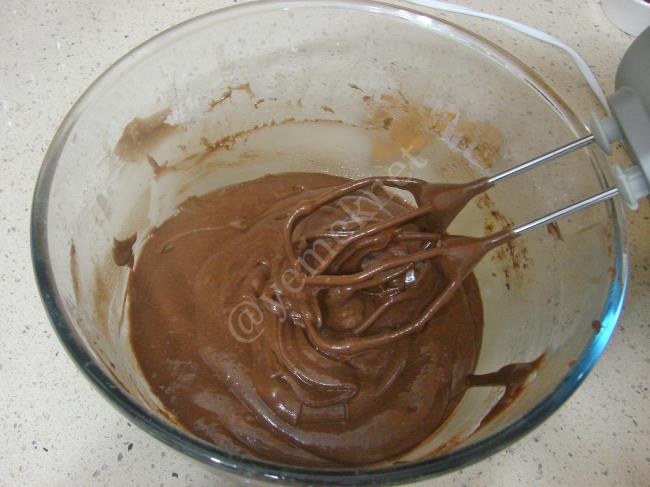 Çikolatalı Kek - Yapılışı (9/16) 