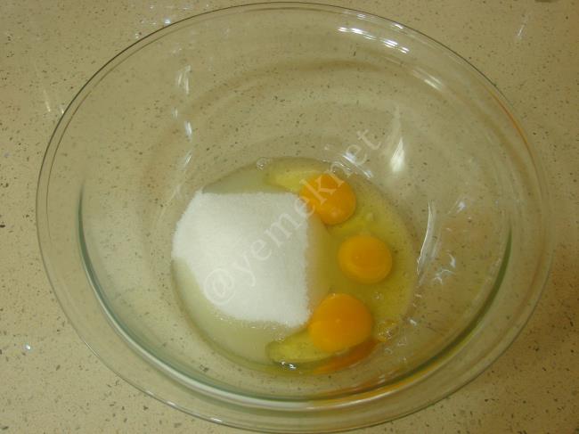 Portakallı Havuçlu Kek - Yapılışı (2/12) 