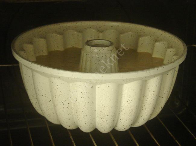 Portakallı Havuçlu Kek - Yapılışı (9/12) 