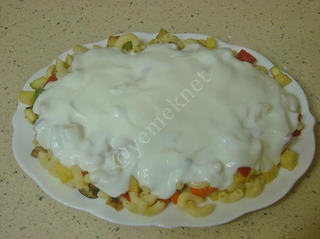 Sebzeli Makarna Salatası - Yapılışı (8/12) 