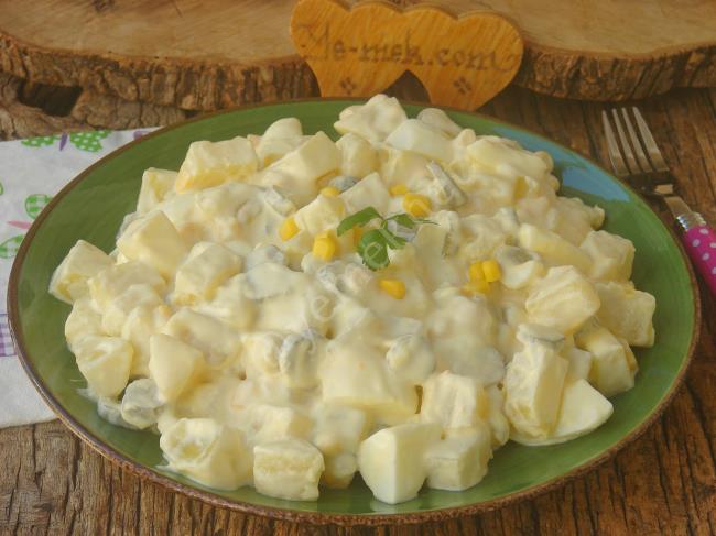 Yoğurtlu Yumurtalı Patates Salatası - Yapılışı (9/12) 