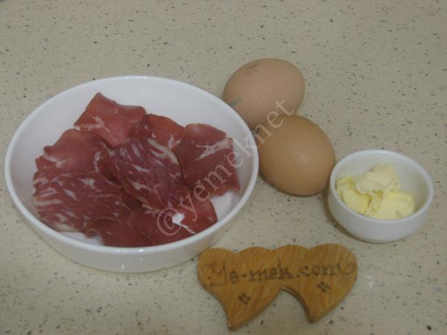 Pastırmalı Yumurta - Yapılışı (1/8) 