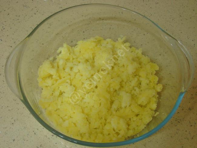 Patatesli Kaşık Dökmesi - Yapılışı (3/16) 