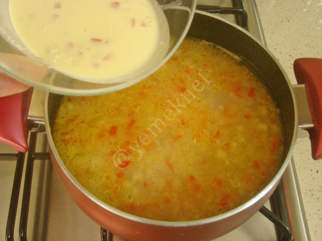 Taneli Sebze Çorbası - Yapılışı (7/12) 