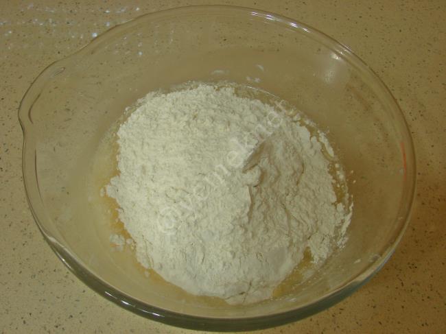 Kaymaklı Poğaça - Yapılışı (6/16) 