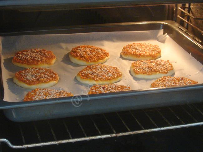 Peynirli Biberli Ekmek - Yapılışı (17/20) 