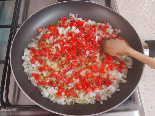 Peynirli Biberli Ekmek - Yapılışı (6/20) 