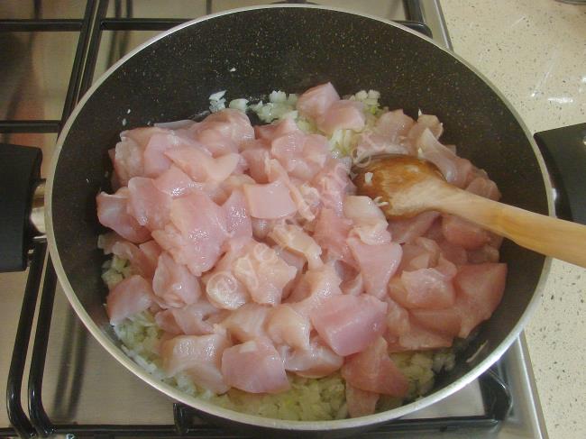 Tavuklu Parmak Kebabı - Yapılışı (3/16) 