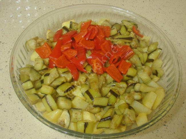 Karışık Sebzeli Musakka - Yapılışı (10/16) 