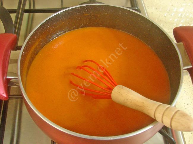 Salçalı Domates Çorbası - Yapılışı (5/8) 
