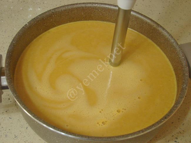 Salçalı Mercimek Çorbası - Yapılışı (7/12) 