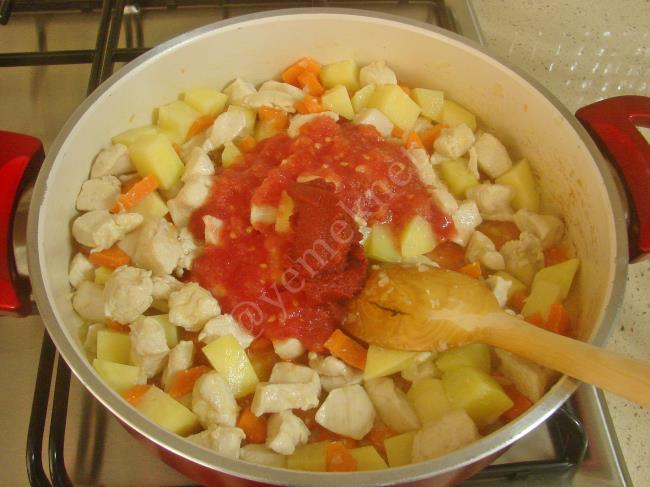 Tavuklu Orman Kebabı - Yapılışı (7/12) 