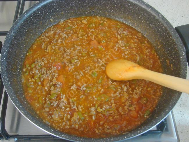 Tencerede Patlıcan Oturtma - Yapılışı (6/16) 