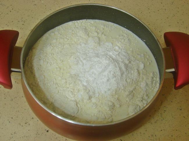 Çikolata Soslu Bardak Tatlısı - Yapılışı (3/16) 