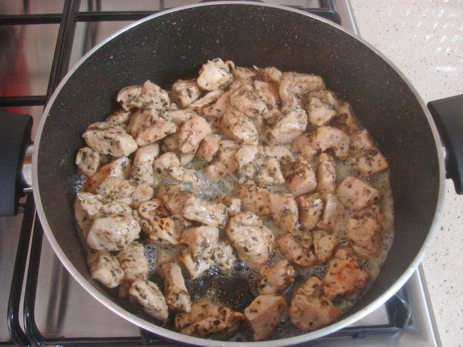 Kekikli Kremalı Tavuk - Yapılışı (7/12) 