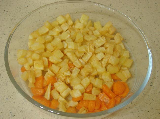 Kızarmış Patates Salatası - Yapılışı (5/8) 