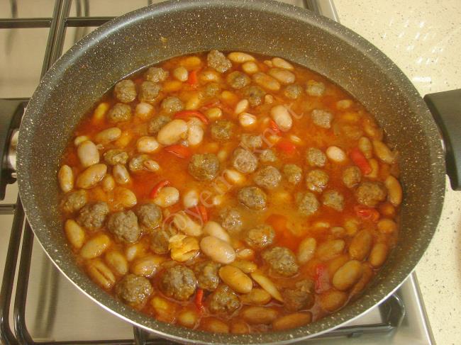 Köfteli Barbunya Yemeği - Yapılışı (13/16) 