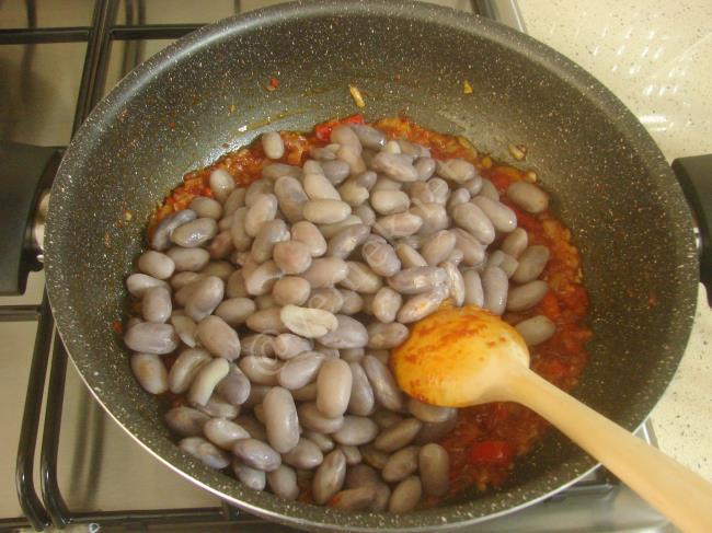 Köfteli Barbunya Yemeği - Yapılışı (9/16) 