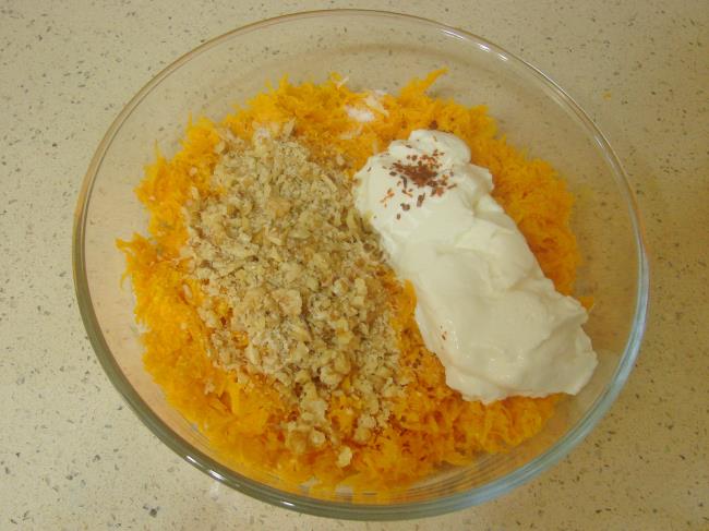 Yoğurtlu Havuç Mezesi - Yapılışı (3/8) 