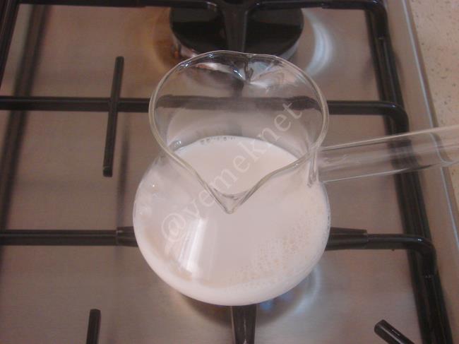 Buzlu Soğuk Türk Kahvesi - Yapılışı (2/8) 