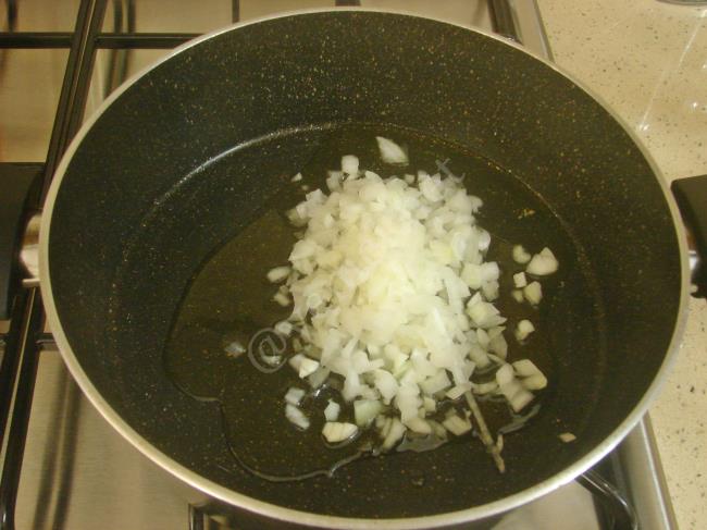 Kıymalı Girit Kabağı Yemeği - Yapılışı (3/12) 