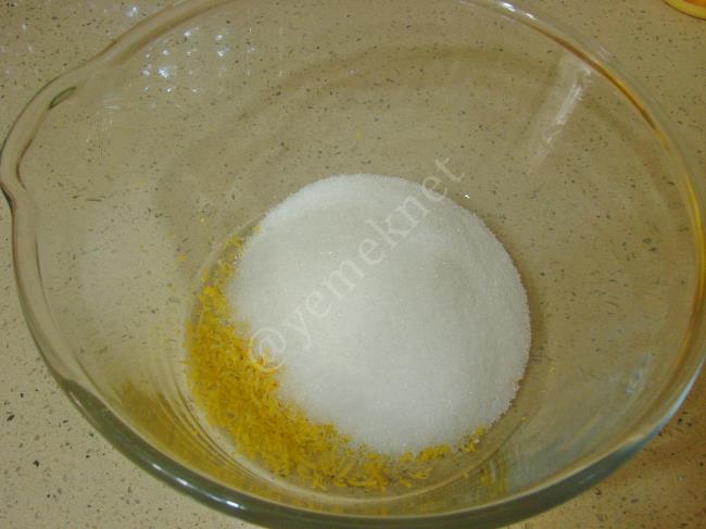 Pastane Usulü Limonata - Yapılışı (3/12) 