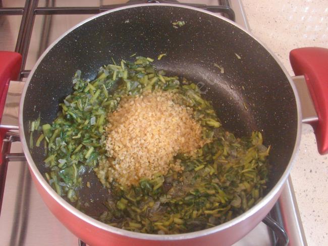 Yoğurtlu Semizotu Çorbası - Yapılışı (5/12) 