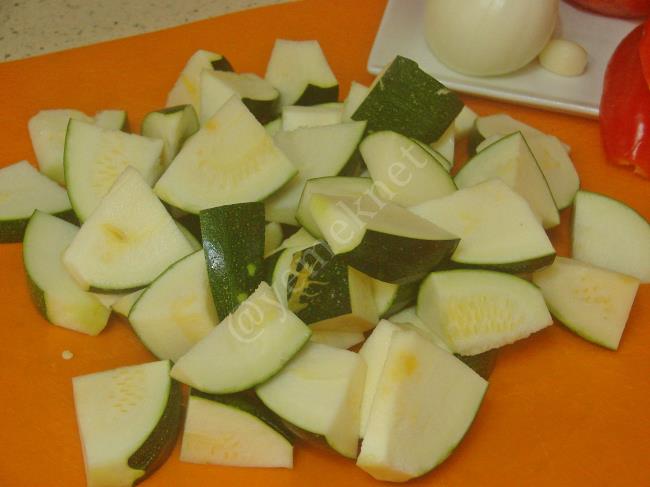 Zeytinyağlı Girit Kabağı - Yapılışı (2/12) 