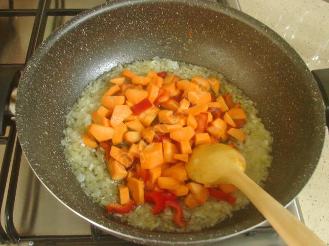 Zeytinyağlı Kabak Kavurması - Yapılışı (4/12) 