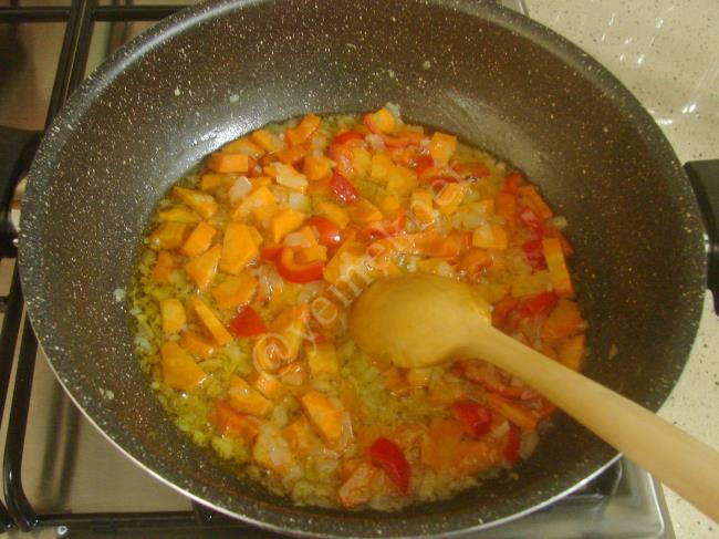 Zeytinyağlı Kabak Kavurması - Yapılışı (5/12) 