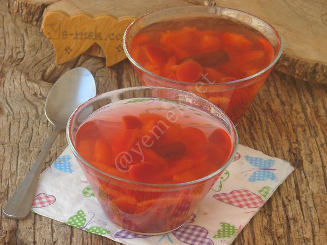 Kırmızı Erik Kompostosu Tarifi (Resimli Anlatım) | Yemek Tarifleri